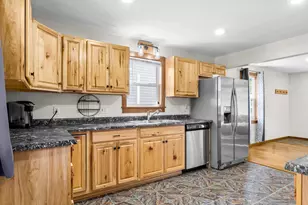 1013 N 6th St, Manitowoc, WI 54220 - Photo 17