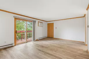 627 Hartridge Dr, Hartland, WI 53029 - Photo 5