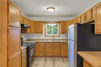 627  Hartridge Dr #D, Hartland, WI 53029 - Photo 15