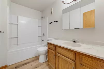 627  Hartridge Dr #D, Hartland, WI 53029 - Photo 25