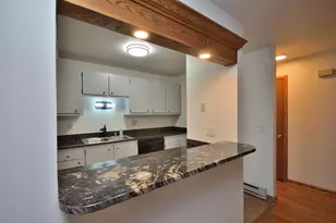 1686 S Carriage Ln, New Berlin, WI 53151 - Photo 13