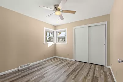 7140 N 48th St, Milwaukee, WI 53223 - Photo 11