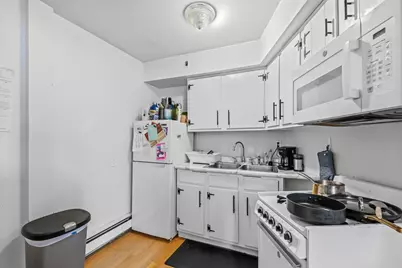 1308 N Astor St, Milwaukee, WI 53202 - Photo 25