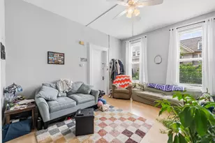 1308 N Astor St, Milwaukee, WI 53202 - Photo 3