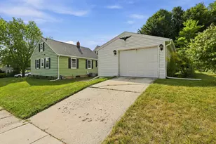 1704 S 9th St, Sheboygan, WI 53081 - Photo 25