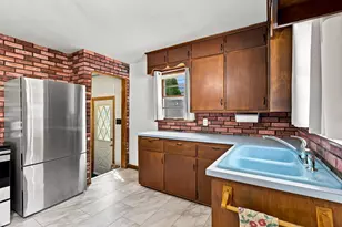 1704 S 9th St, Sheboygan, WI 53081 - Photo 7
