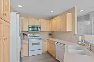 14157 W Waters Edge Trail, New Berlin, WI 53151 - Photo 11