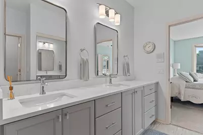 14157 W Waters Edge Trl, New Berlin, WI 53151 - Photo 21