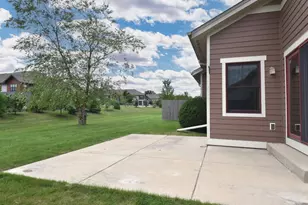 9237 Hollyhock Ln, Racine, WI 53406 - Photo 41
