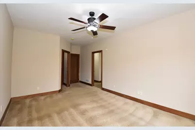 9237  Hollyhock Ln, Racine, WI 53406 - Photo 13