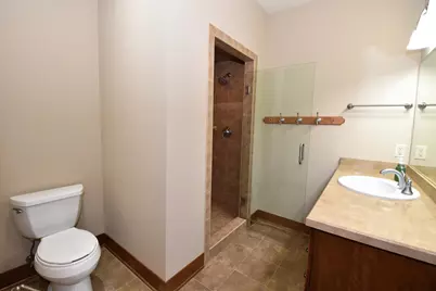 9237  Hollyhock Ln, Racine, WI 53406 - Photo 15