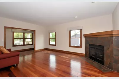 9237  Hollyhock Ln, Racine, WI 53406 - Photo 3