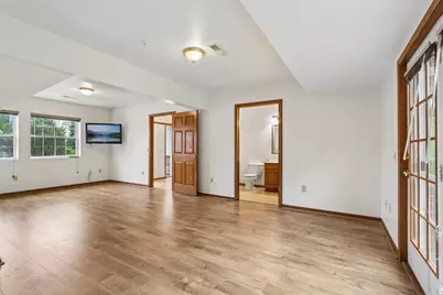 325  Kristin Ct, Brookfield, WI 53045 - Photo 3