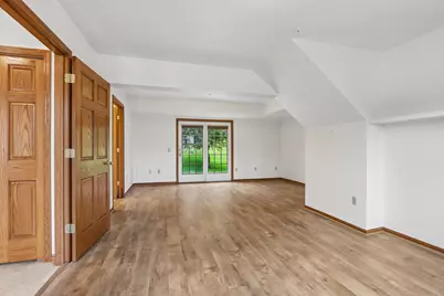 325  Kristin Ct, Brookfield, WI 53045 - Photo 25