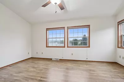 325  Kristin Ct, Brookfield, WI 53045 - Photo 19