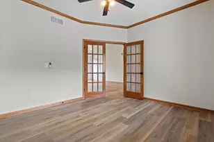 2072 W Hope Ln, Oak Creek, WI 53154 - Photo 17