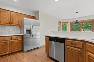 2072 W Hope Ln, Oak Creek, WI 53154 - Photo 5