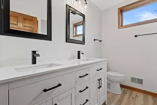 2072 W Hope Ln, Oak Creek, WI 53154 - Photo 13