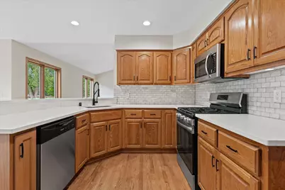 2072 W Hope Ln, Oak Creek, WI 53154 - Photo 3