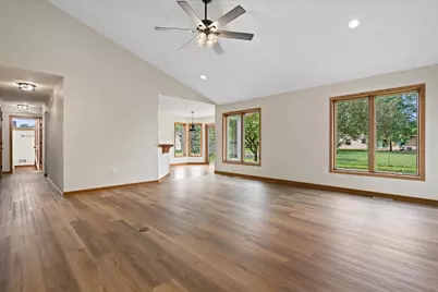 2072 W Hope Ln, Oak Creek, WI 53154 - Photo 19