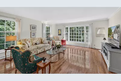 9606 N Orchard Ct, Mequon, WI 53092 - Photo 5