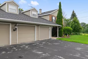 2402 Crosscreek Dr, Sheboygan, WI 53081 - Photo 21