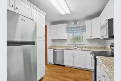 2402  Cross Creek Dr #C, Sheboygan, WI 53081 - Photo 3