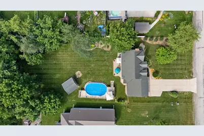 27015  Lorie Dr, Racine, WI 53185 - Photo 57