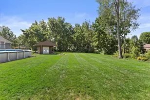27015 Lorie Dr, Racine, WI 53185 - Photo 51