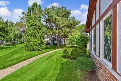 5297  Somerset Ln, Greenfield, WI 53221 - Photo 21