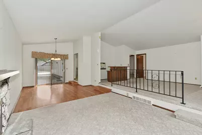 5297  Somerset Ln, Greenfield, WI 53221 - Photo 3