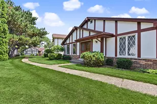 5297 Somerset Ln, Greenfield, WI 53221 - Photo 1