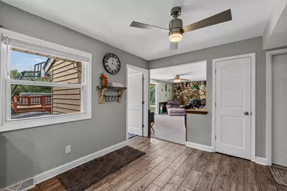 9301 S Sherwood Dr, Franklin, WI 53132 - Photo 11