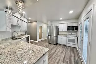 2124 Harris Highland Dr, Waukesha, WI 53188 - Photo 5