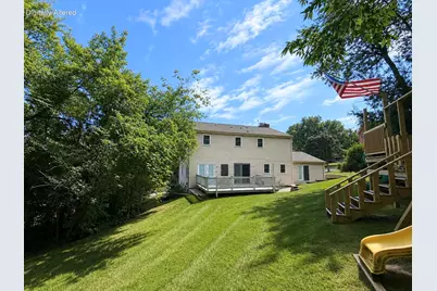 2124  Harris-Highland Dr, Waukesha, WI 53188 - Photo 3