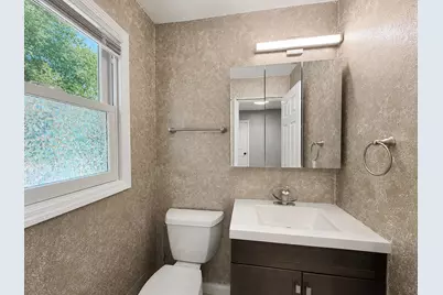 2124  Harris-Highland Dr, Waukesha, WI 53188 - Photo 33