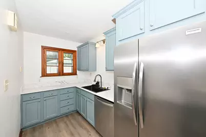 8447 W Maple St #8449, West Allis, WI 53214 - Photo 15
