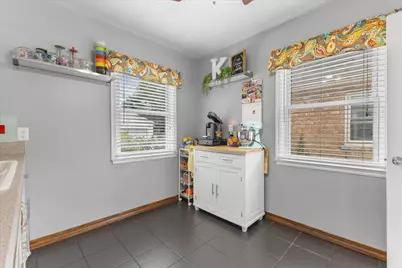 2213  Shoop St, Racine, WI 53404 - Photo 9