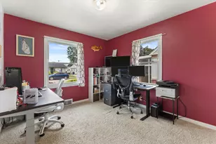 2213 Shoop St, Racine, WI 53404 - Photo 13