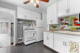 2213 Shoop St, Racine, WI 53404 - Photo 7