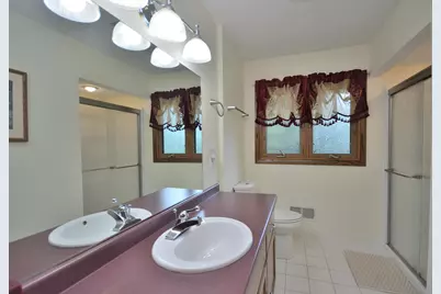5222 S 20th St, Milwaukee, WI 53221 - Photo 21