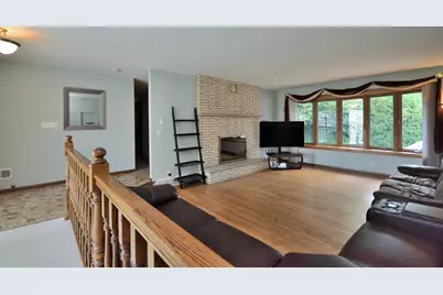 5222 S 20th St, Milwaukee, WI 53221 - Photo 7