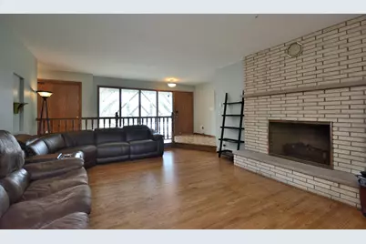 5222 S 20th St, Milwaukee, WI 53221 - Photo 5