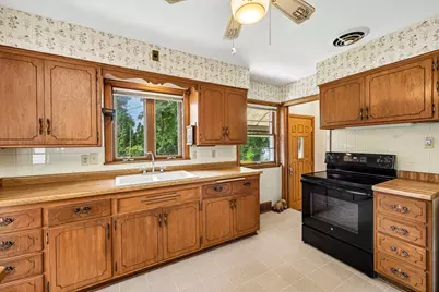 1413  Marion Ave, South Milwaukee, WI 53172 - Photo 7