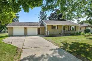 931 Landis St, Rockland, WI 54207 - Photo 1