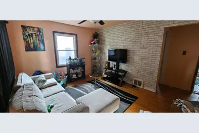 834 E Holt Ave, Milwaukee, WI 53207 - Photo 3