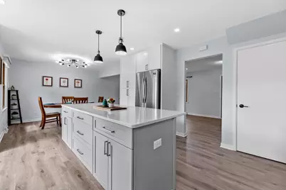 N113W13033  Crestview Dr, Germantown, WI 53022 - Photo 11