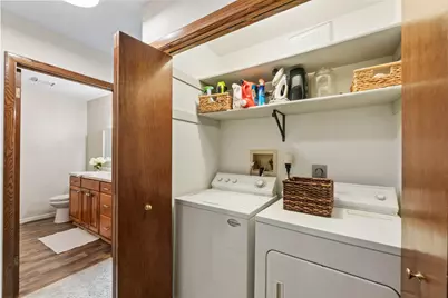 2020  Woodburn Rd #B, Waukesha, WI 53188 - Photo 21
