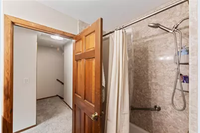2020  Woodburn Rd #B, Waukesha, WI 53188 - Photo 17