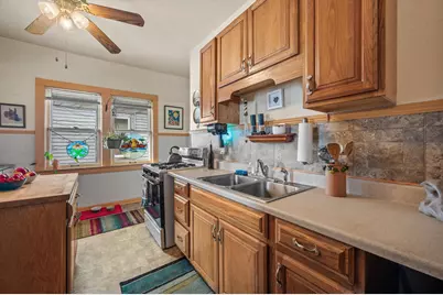 2372 N Weil St #2370, Milwaukee, WI 53212 - Photo 9
